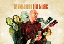 Danko Jones - Fire music von Danko Jones - CD (Digipak) Bildquelle: EMP.de / Danko Jones